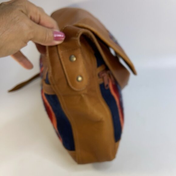 Vtg Saddle Blanket Crossbody Laptop Book Bag Messenger Hand Tooled Leather 14x12 - Picture 10 of 16